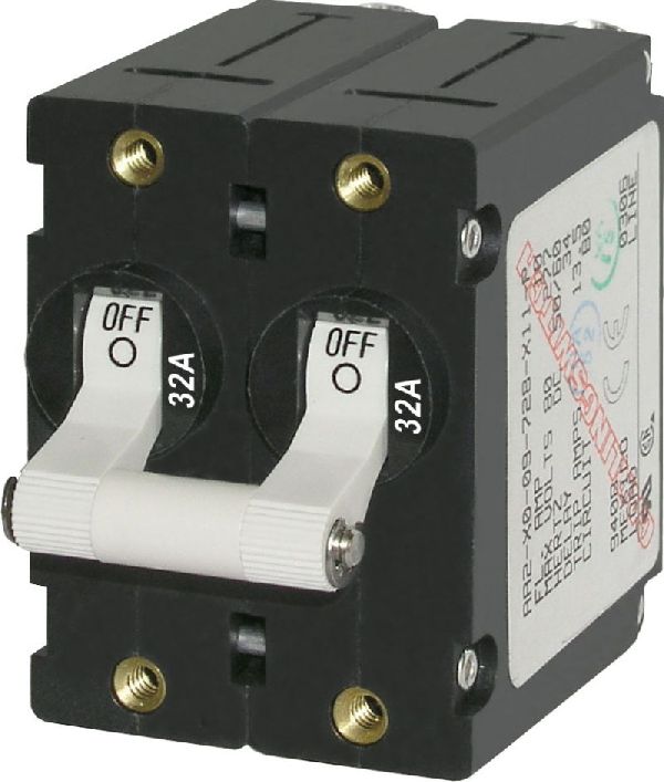 BLUE SEA - Circuit Breaker AA2Toggle 32A Wht